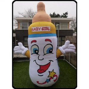 Opblaasbare babyfles voor geboorte meisje  € 20,00